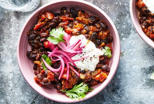 Vegan Chili with quinoa and sweet potatoes